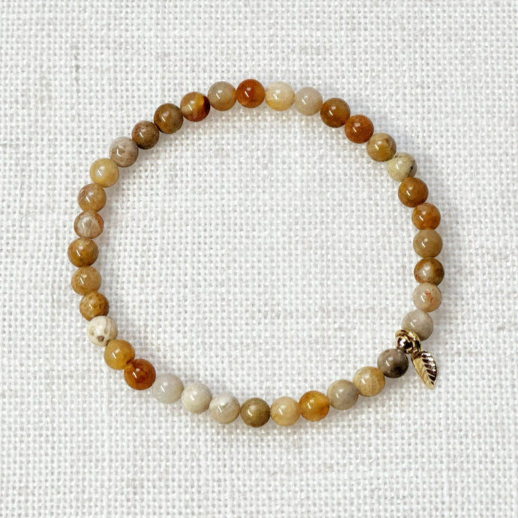 Coral jade bracelet with 4mm natural beads and golden leaf charm